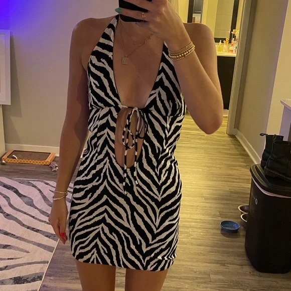 Princess Polly | Dresses | Worn Once Princess Polly Zebra Mini Dress Size 2  | Poshmark